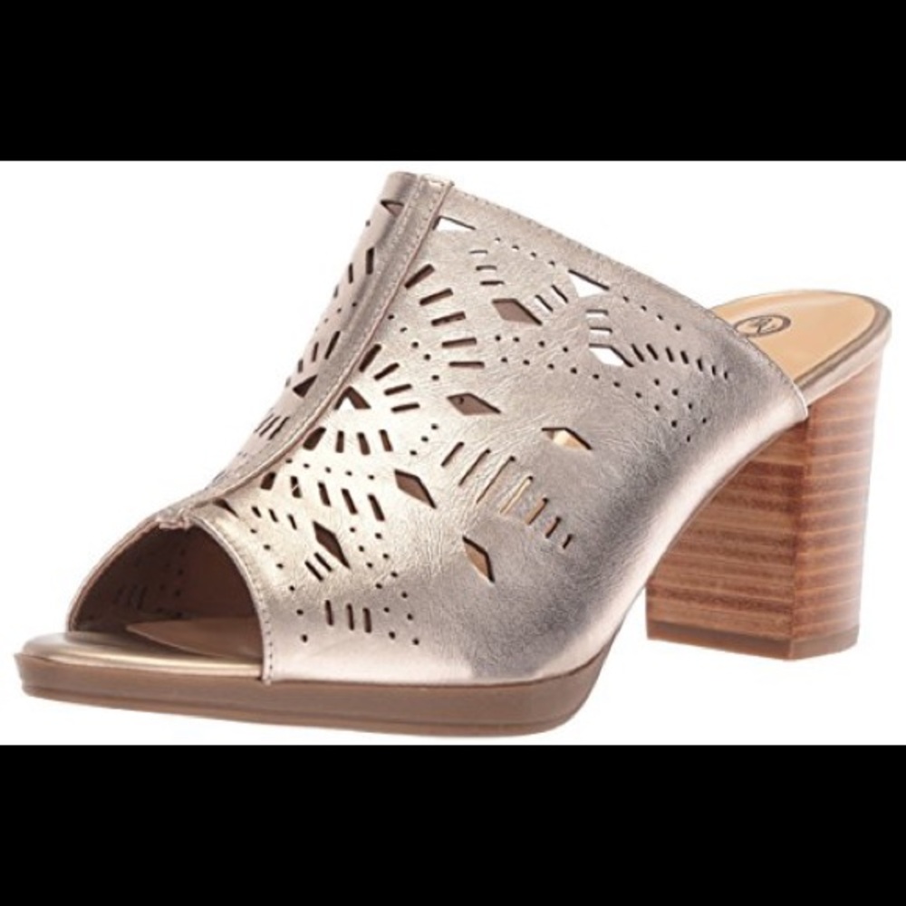 Bella Vita Lark Heeled Sandal Champagne